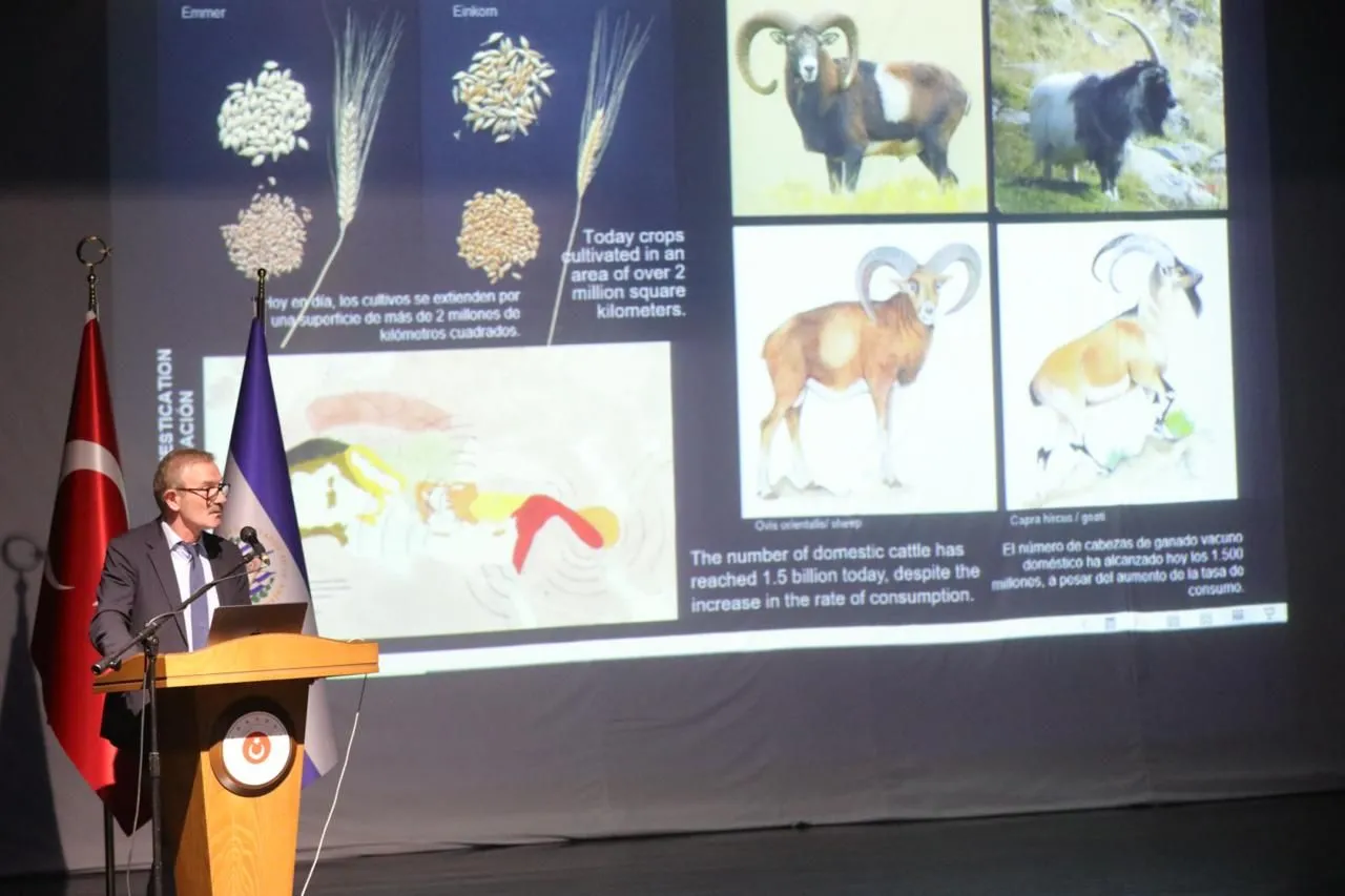 EL SALVADOR’DA GÖBEKLİTEPE KONFERANSI